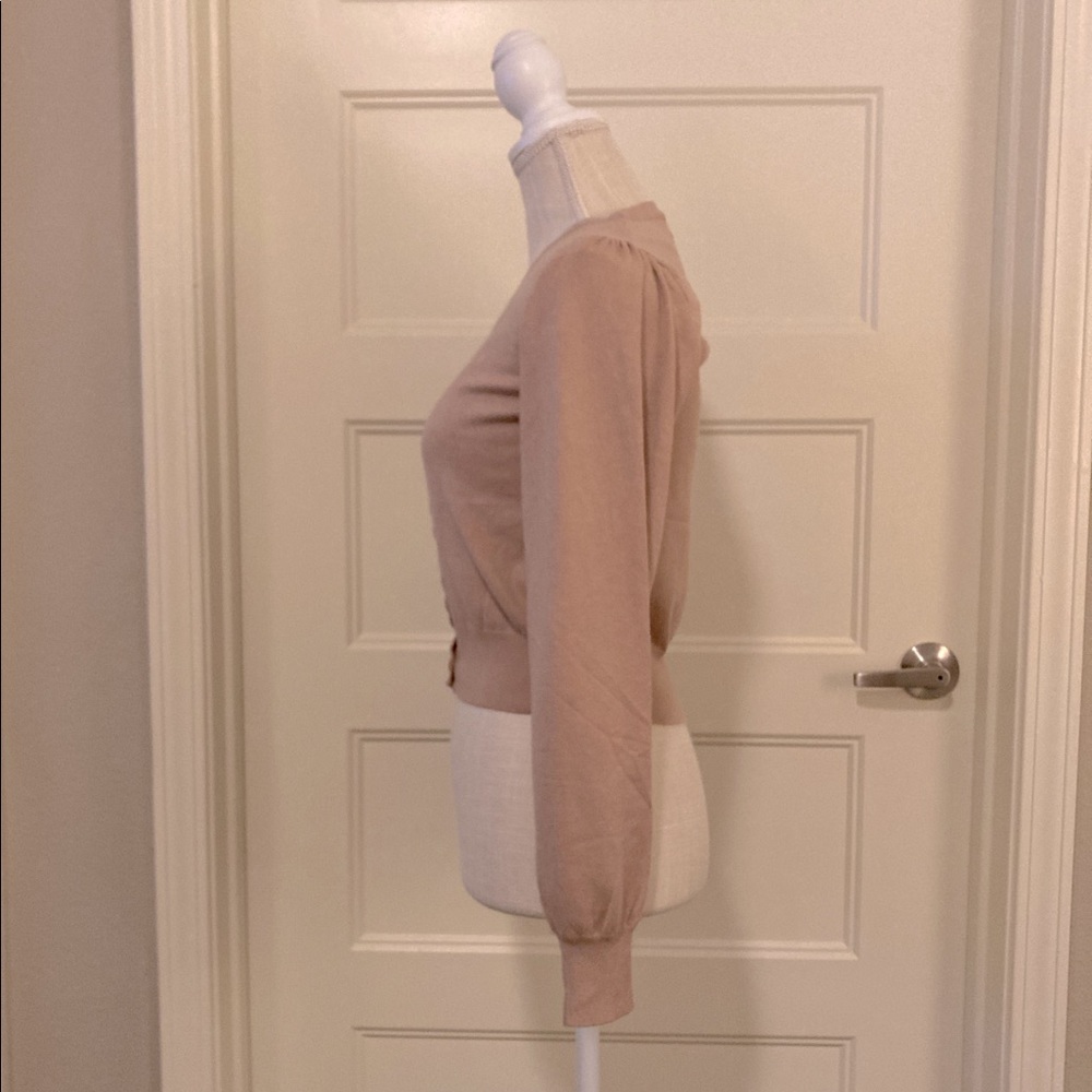 ⭐️NWOT⭐️ [debut] Taupe Button Down Cardigan - M/L - Picture 3 of 4